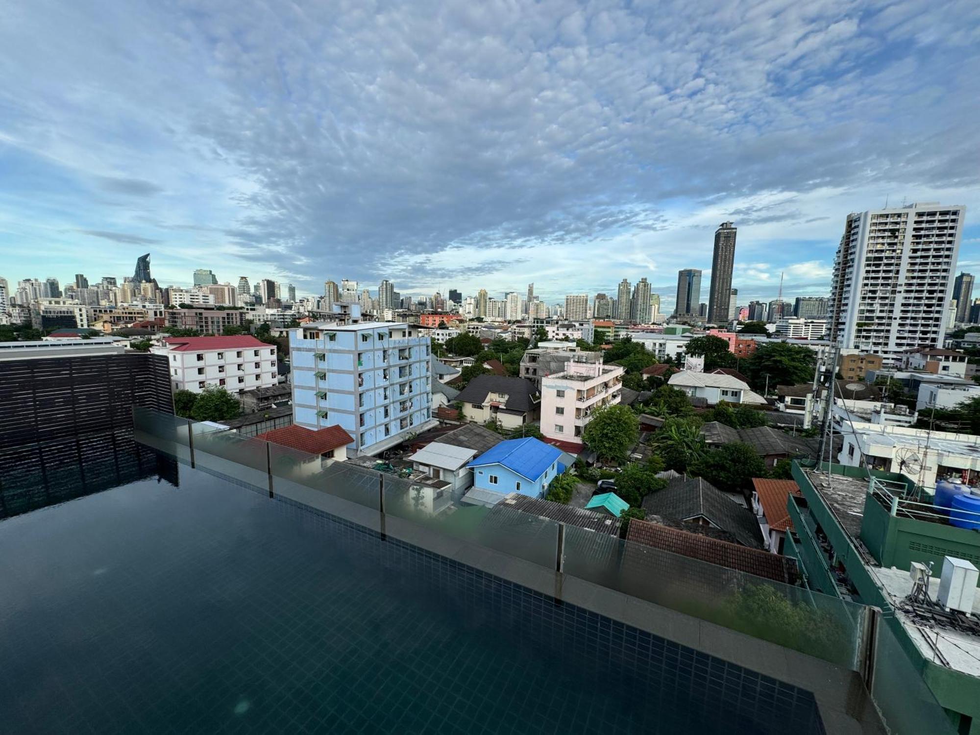 W8 Condo, Top Floor Luxe 3 Bedroom Penthouse, Hip Central Bangkok Area, 5 Mins From Thonglo Bts Station バンコク都 エクステリア 写真